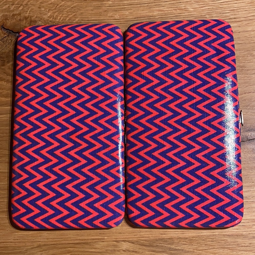 Pink & Purple Chevron Pattern Wallet - Picture 4 of 4